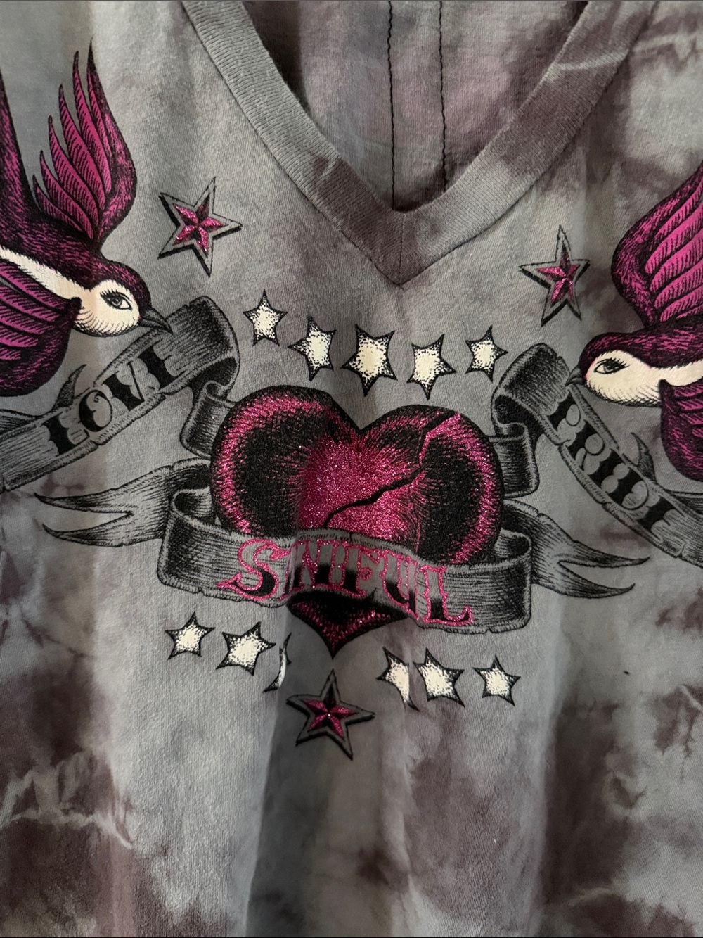 Affliction Women's Gray Tie-Dye V-Neck Long Sleeve Top with Pink Heart Graphic - Picture 2 of 8